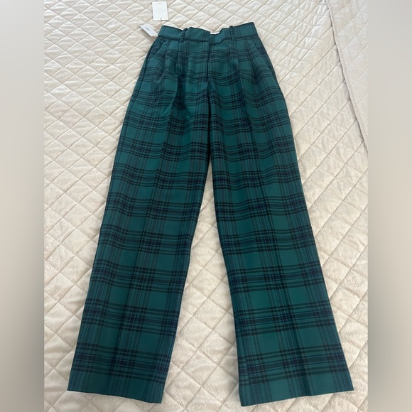 Aritzia Pants - Aritzia Effortless Pant